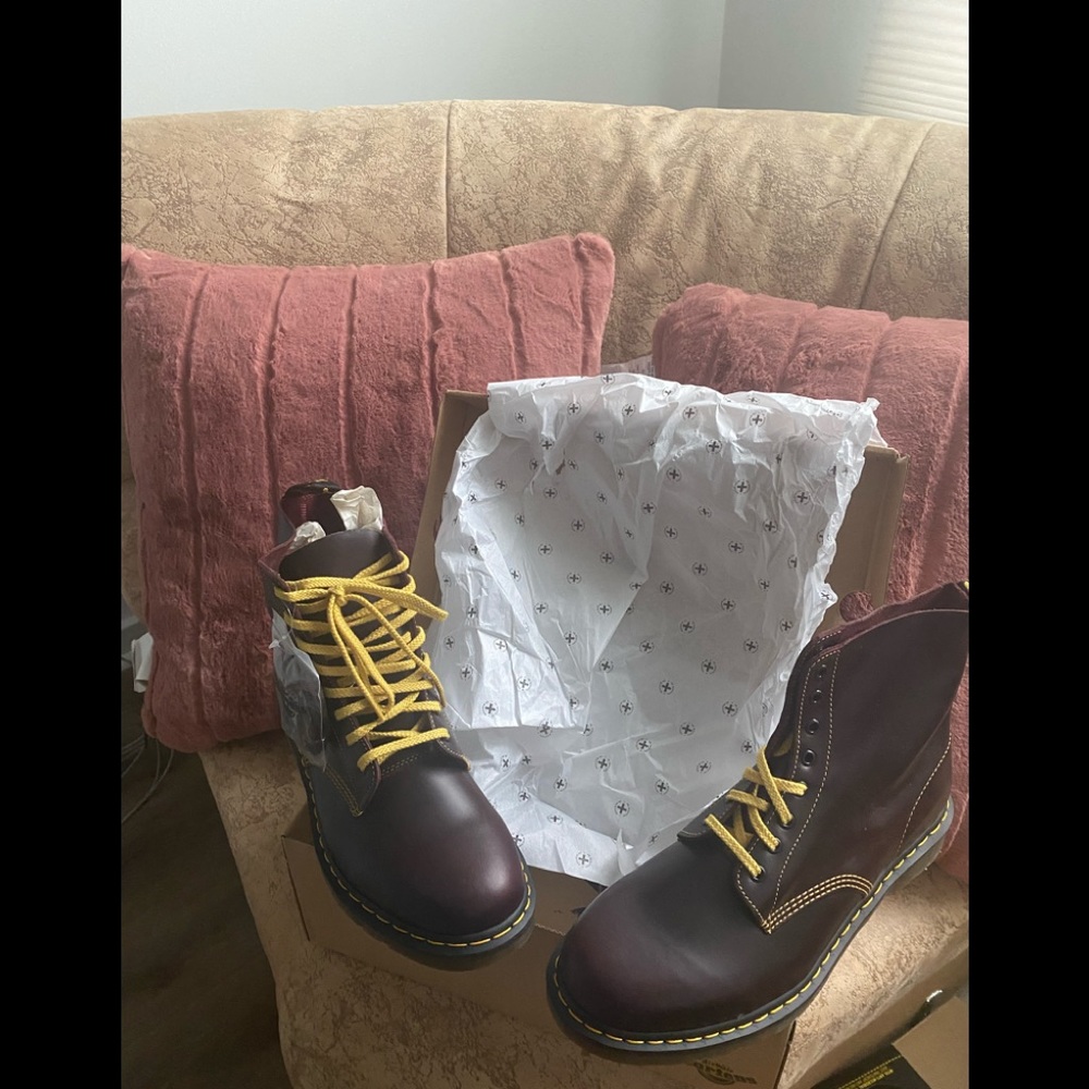 Dr Martens Men’s Combat Boots sz 13 NWT
